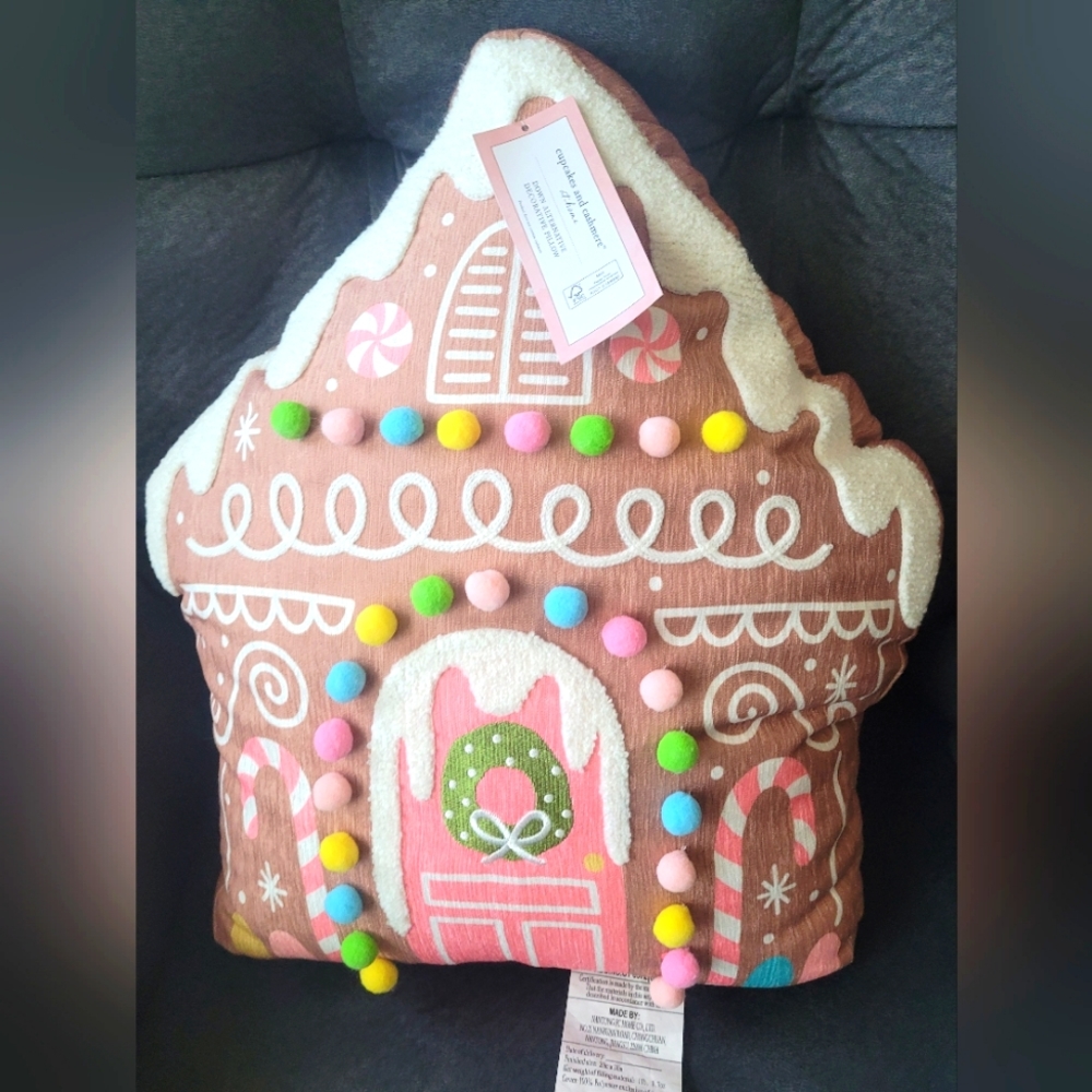 Gingerbread house pillow